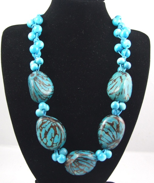 Necklace - Geovy (e)